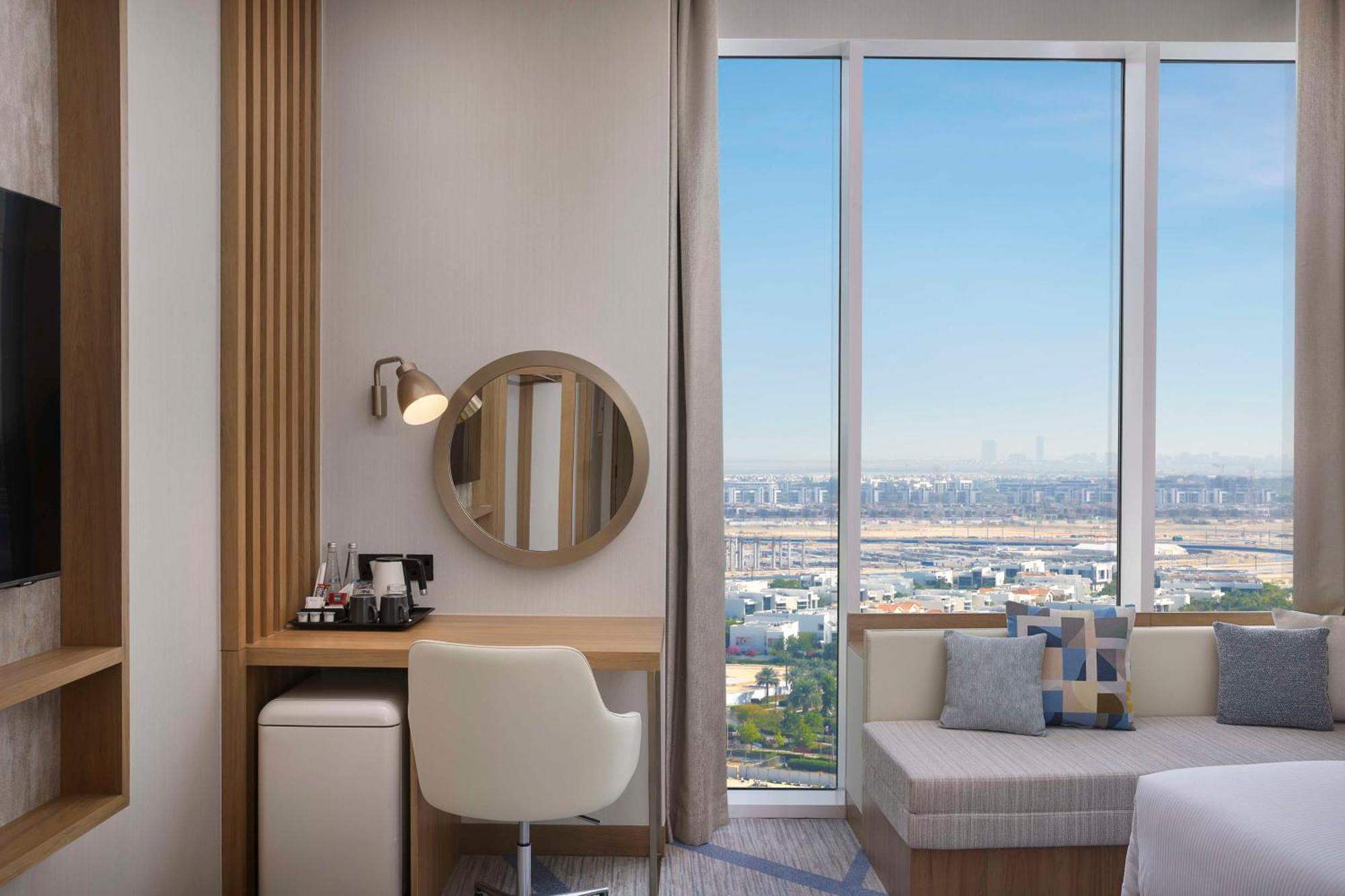 Hilton Garden Inn Dubai Business Bay Экстерьер фото